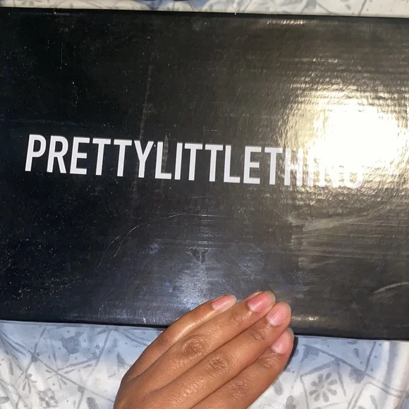 Heels - Picture 3 of 3